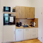 SweetHome - Business-Apartment mit Kueche und Terrasse, NETFLIX, Stellplatz